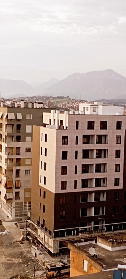 Old Train Apartment Tirana Exterior photo